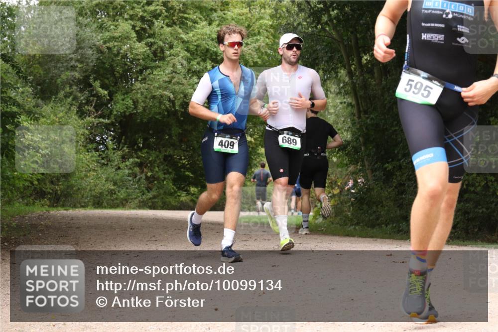 30.08.2026 - Elbe Triathlon Hamburg Antke Förster http://msf.ph/oto/10099134 30.08.2026 10:54:17 Laufen 409, 689, 595 meine-sportfotos.de