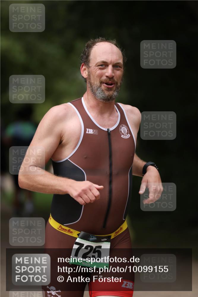 30.08.2026 - Elbe Triathlon Hamburg Antke Förster http://msf.ph/oto/10099155 30.08.2026 10:50:55 Laufen 3, 1910, 725, 3 meine-sportfotos.de