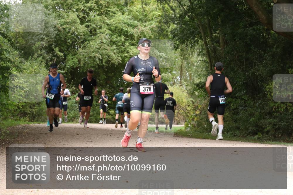 30.08.2026 - Elbe Triathlon Hamburg Antke Förster http://msf.ph/oto/10099160 30.08.2026 10:54:38 Laufen 783, 546, 550, 376, 108 meine-sportfotos.de