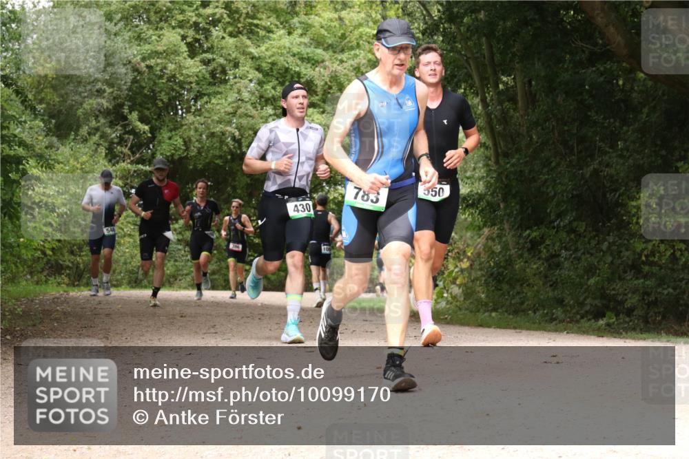 30.08.2026 - Elbe Triathlon Hamburg Antke Förster http://msf.ph/oto/10099170 30.08.2026 10:54:42 Laufen 783, 550, 430, 546 meine-sportfotos.de