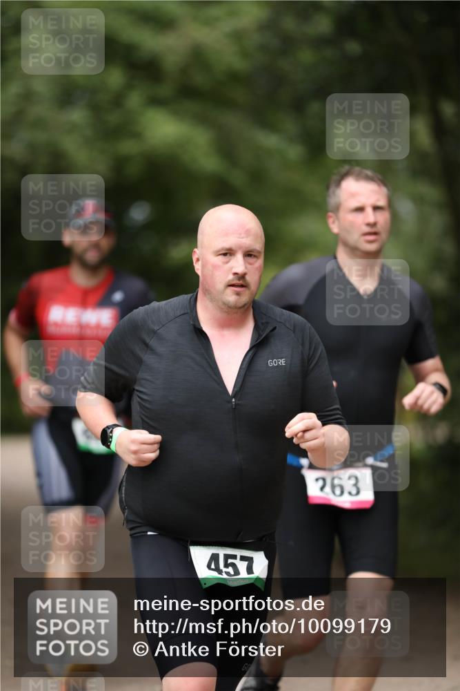 30.08.2026 - Elbe Triathlon Hamburg Antke Förster http://msf.ph/oto/10099179 30.08.2026 10:51:06 Laufen 457, 263 meine-sportfotos.de