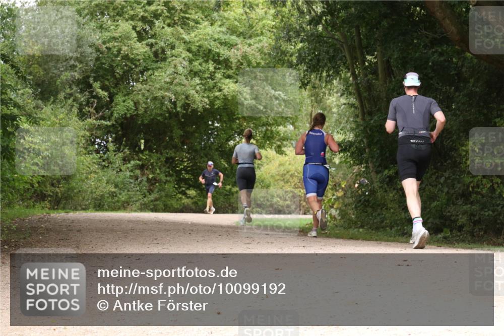 30.08.2026 - Elbe Triathlon Hamburg Antke Förster http://msf.ph/oto/10099192 30.08.2026 10:54:51 Laufen  meine-sportfotos.de