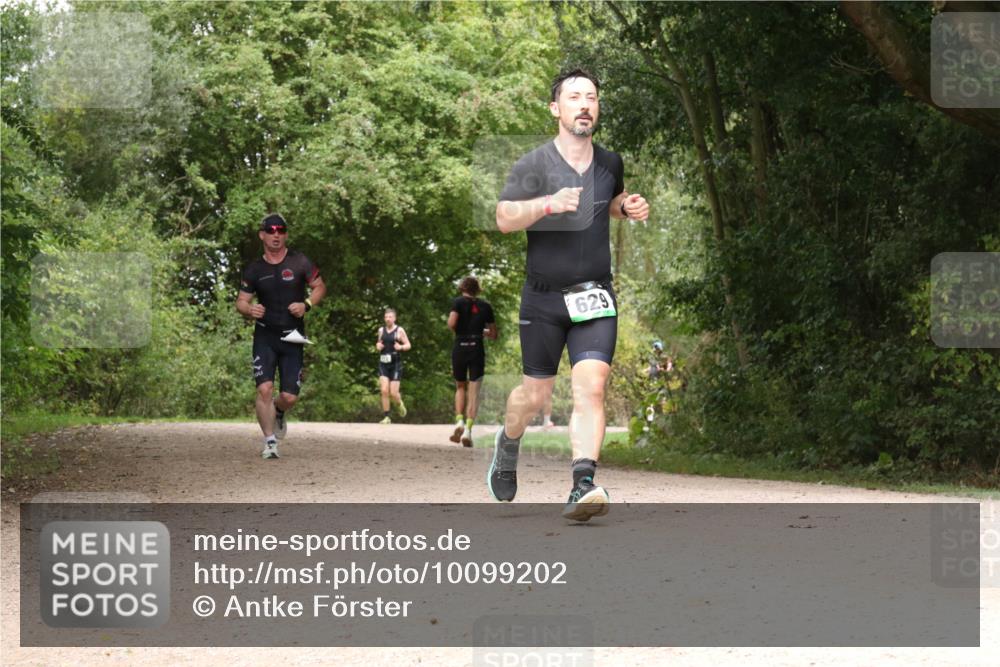 30.08.2026 - Elbe Triathlon Hamburg Antke Förster http://msf.ph/oto/10099202 30.08.2026 10:55:17 Laufen 629 meine-sportfotos.de
