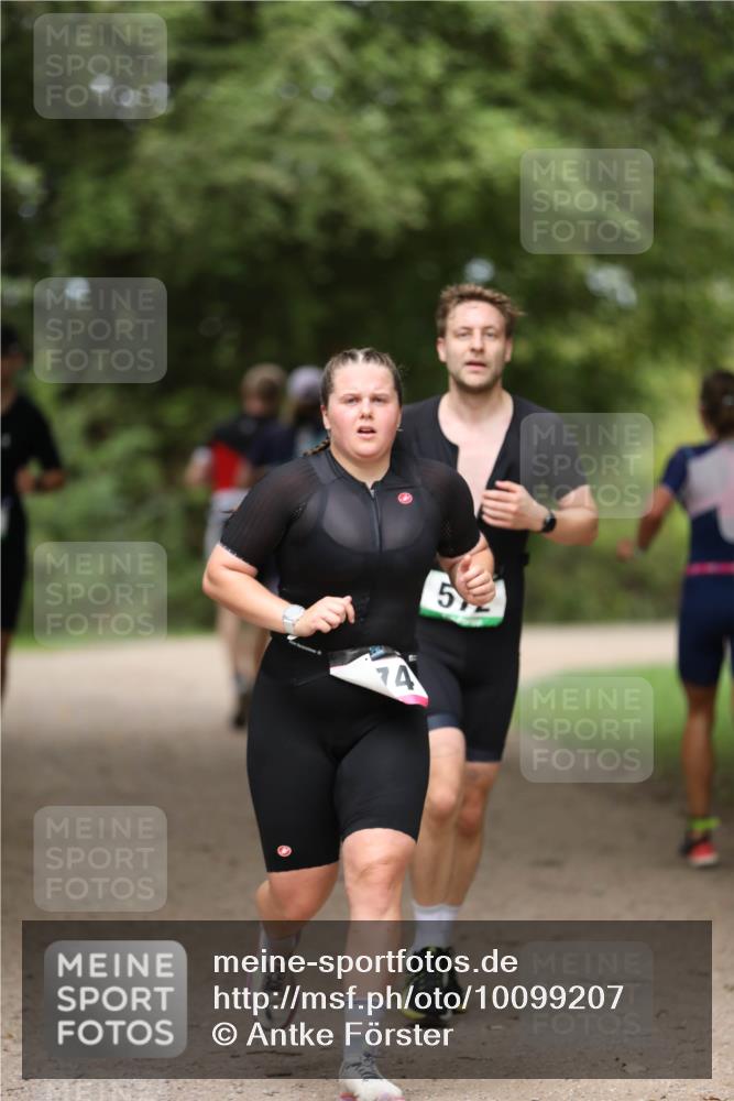 30.08.2026 - Elbe Triathlon Hamburg Antke Förster http://msf.ph/oto/10099207 30.08.2026 10:51:47 Laufen 4, 5 meine-sportfotos.de