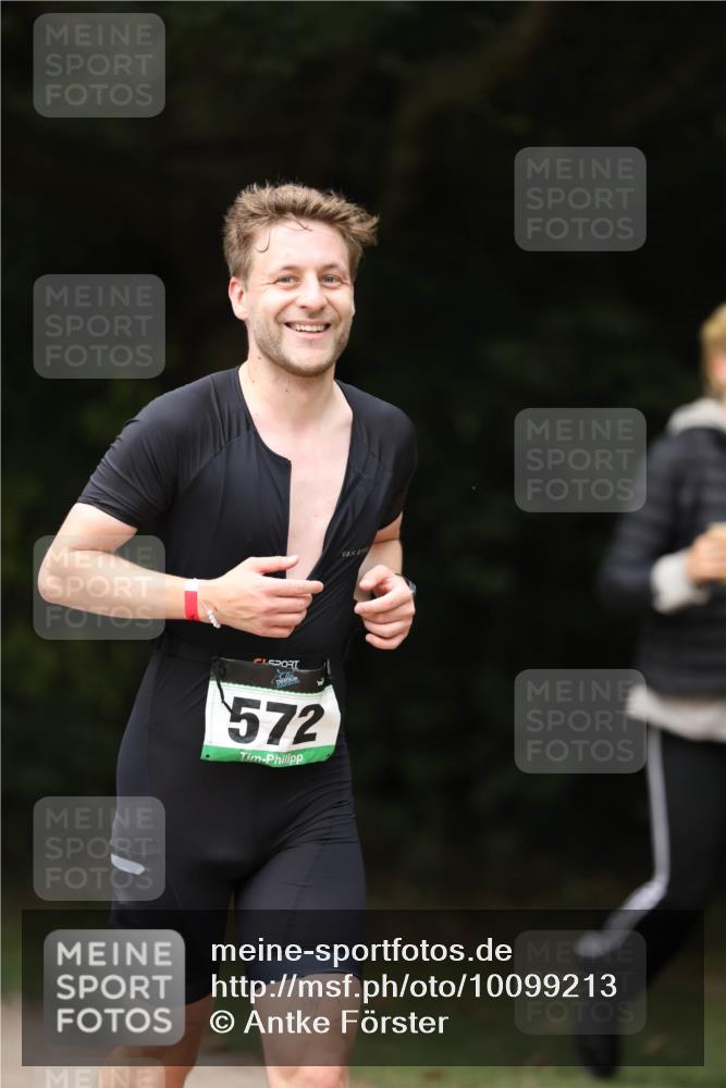 30.08.2026 - Elbe Triathlon Hamburg Antke Förster http://msf.ph/oto/10099213 30.08.2026 10:51:49 Laufen 572 meine-sportfotos.de