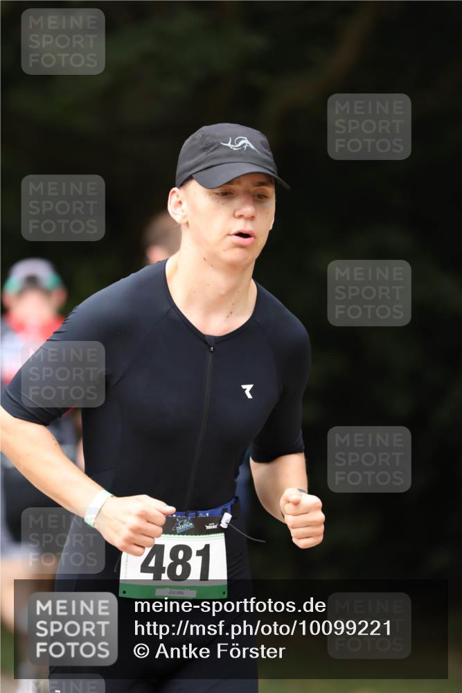 30.08.2026 - Elbe Triathlon Hamburg Antke Förster http://msf.ph/oto/10099221 30.08.2026 10:51:52 Laufen 481, 7 meine-sportfotos.de