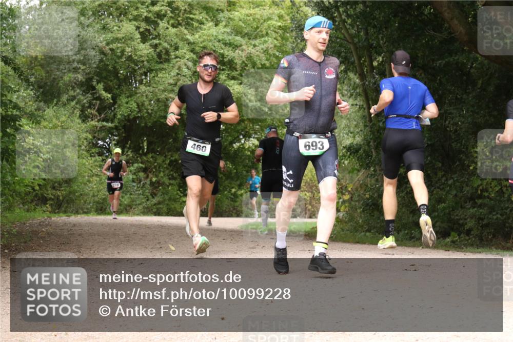 30.08.2026 - Elbe Triathlon Hamburg Antke Förster http://msf.ph/oto/10099228 30.08.2026 10:55:33 Laufen 259, 460, 693 meine-sportfotos.de