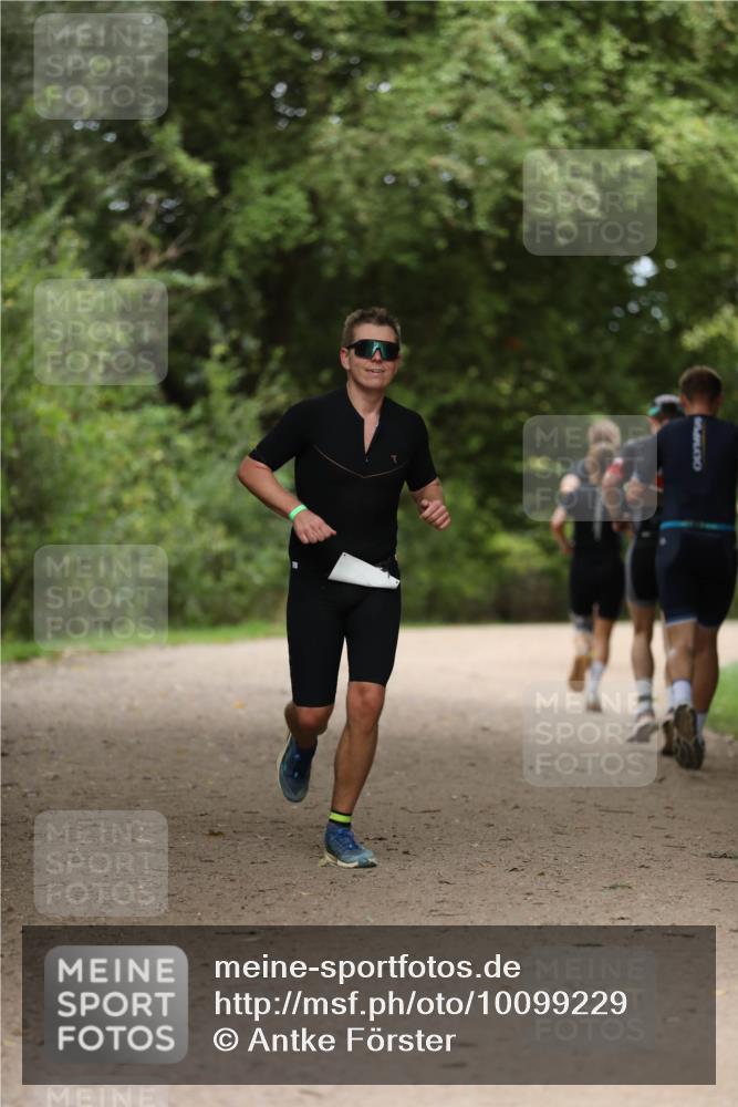 30.08.2026 - Elbe Triathlon Hamburg Antke Förster http://msf.ph/oto/10099229 30.08.2026 10:51:58 Laufen  meine-sportfotos.de