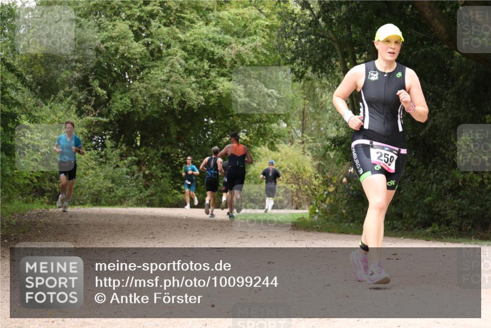 30.08.2026 - Elbe Triathlon Hamburg Antke Förster http://msf.ph/oto/10099244 30.08.2026 10:55:41 Laufen 250 meine-sportfotos.de
