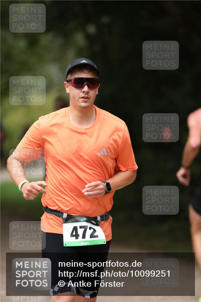 30.08.2026 - Elbe Triathlon Hamburg Antke Förster http://msf.ph/oto/10099251 30.08.2026 10:52:14 Laufen 472 meine-sportfotos.de