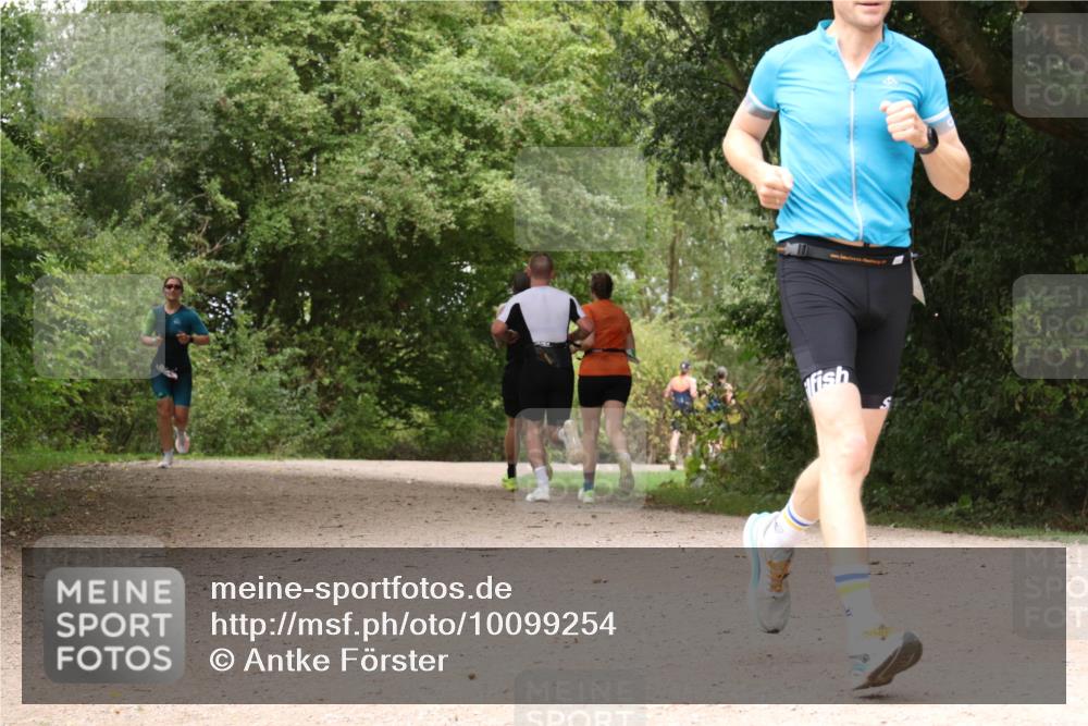 30.08.2026 - Elbe Triathlon Hamburg Antke Förster http://msf.ph/oto/10099254 30.08.2026 10:55:48 Laufen  meine-sportfotos.de