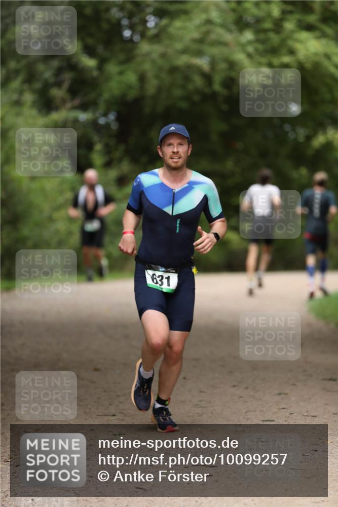 30.08.2026 - Elbe Triathlon Hamburg Antke Förster http://msf.ph/oto/10099257 30.08.2026 10:52:27 Laufen 631 meine-sportfotos.de