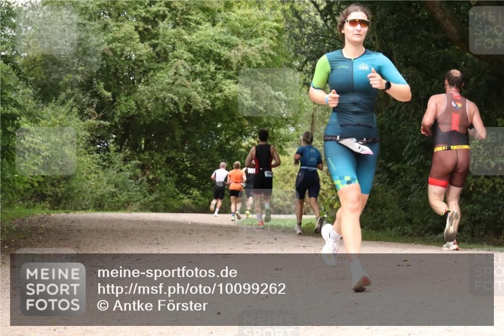 30.08.2026 - Elbe Triathlon Hamburg Antke Förster http://msf.ph/oto/10099262 30.08.2026 10:55:54 Laufen 98 meine-sportfotos.de