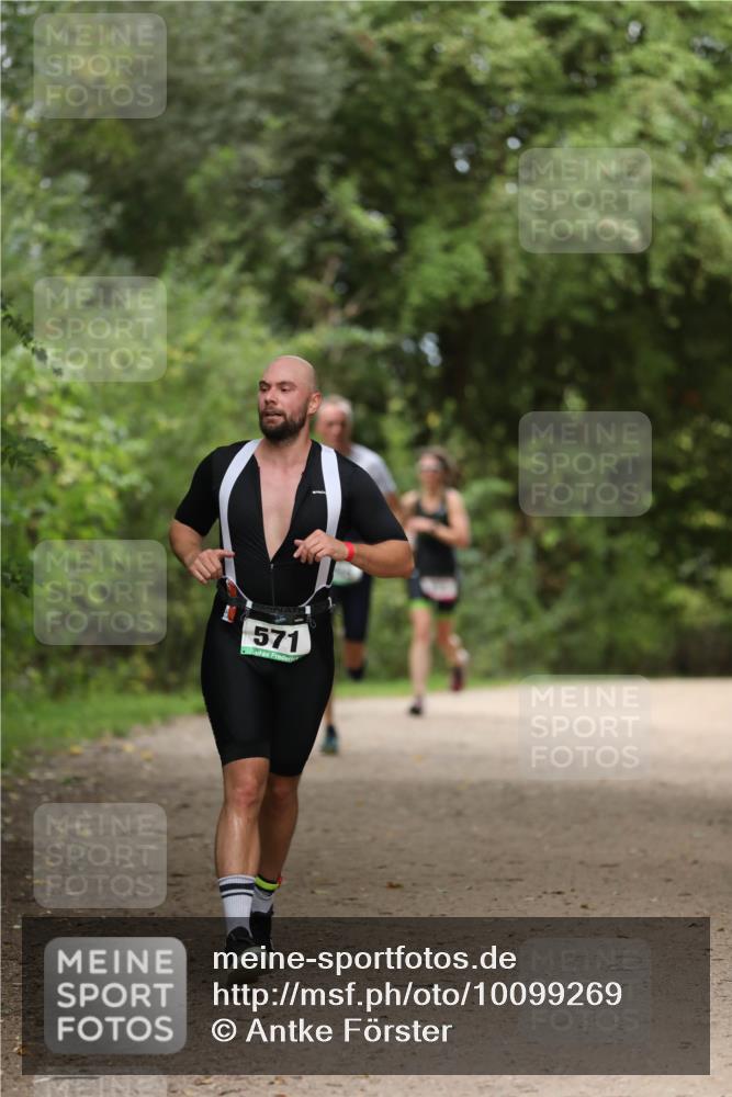30.08.2026 - Elbe Triathlon Hamburg Antke Förster http://msf.ph/oto/10099269 30.08.2026 10:52:36 Laufen 571 meine-sportfotos.de