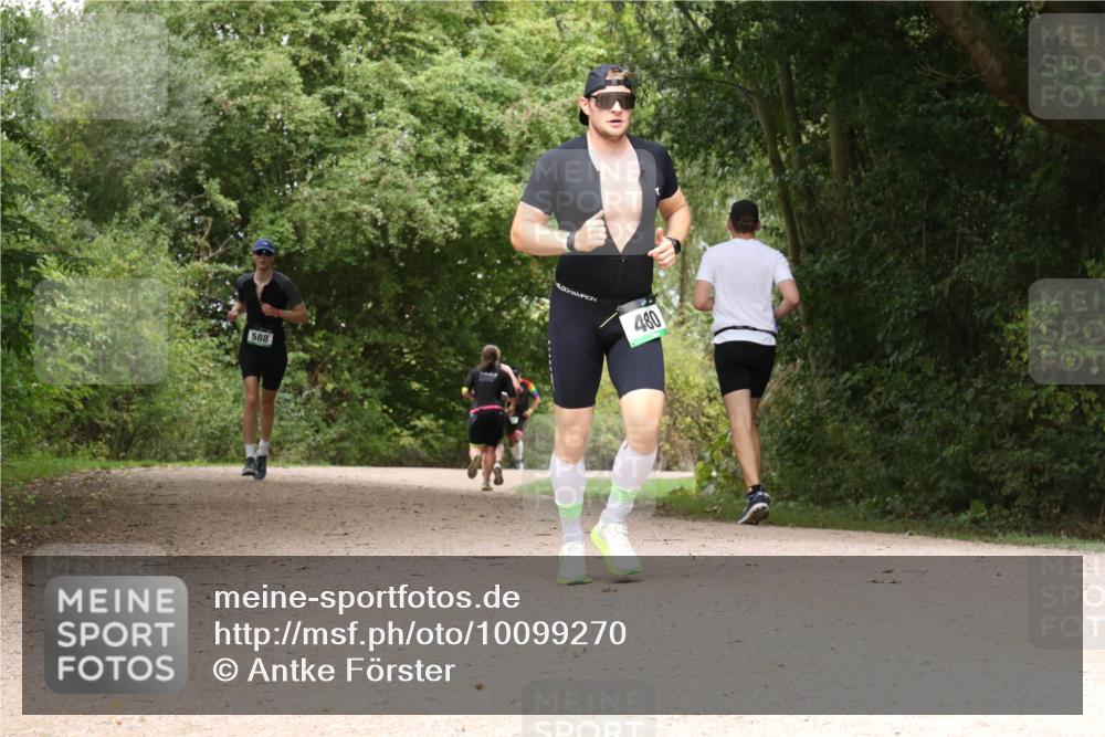 30.08.2026 - Elbe Triathlon Hamburg Antke Förster http://msf.ph/oto/10099270 30.08.2026 10:56:12 Laufen 588, 480 meine-sportfotos.de