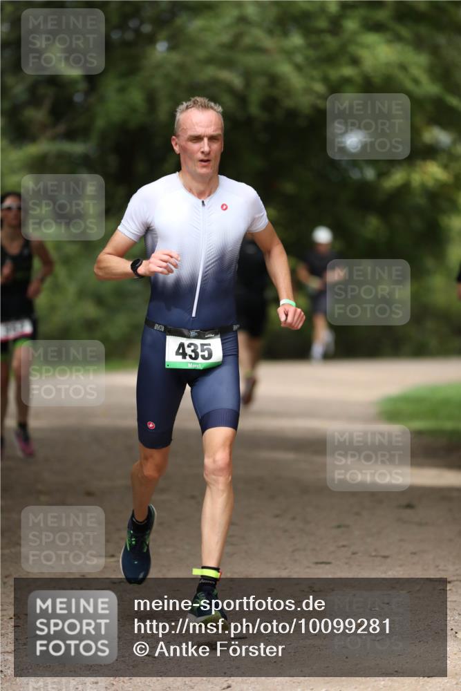 30.08.2026 - Elbe Triathlon Hamburg Antke Förster http://msf.ph/oto/10099281 30.08.2026 10:52:41 Laufen 280, 435 meine-sportfotos.de