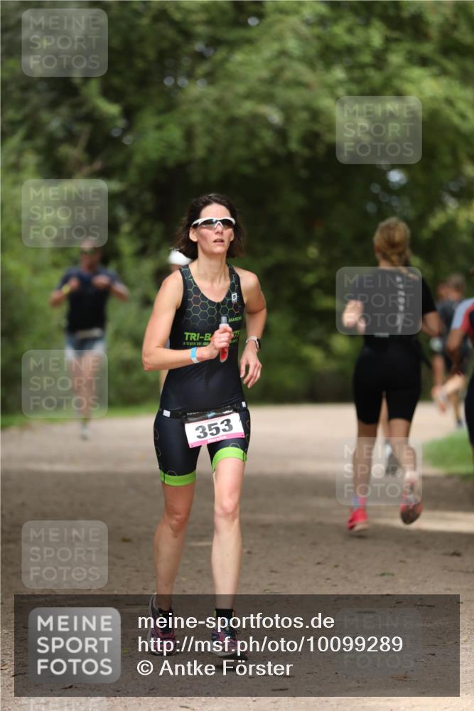 30.08.2026 - Elbe Triathlon Hamburg Antke Förster http://msf.ph/oto/10099289 30.08.2026 10:52:44 Laufen 353 meine-sportfotos.de