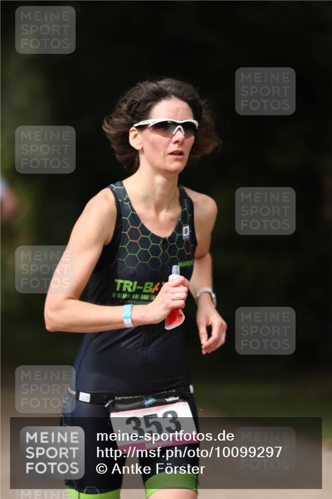 30.08.2026 - Elbe Triathlon Hamburg Antke Förster http://msf.ph/oto/10099297 30.08.2026 10:52:46 Laufen 353 meine-sportfotos.de