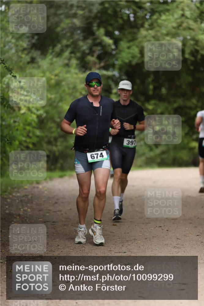 30.08.2026 - Elbe Triathlon Hamburg Antke Förster http://msf.ph/oto/10099299 30.08.2026 10:52:50 Laufen 674, 391 meine-sportfotos.de