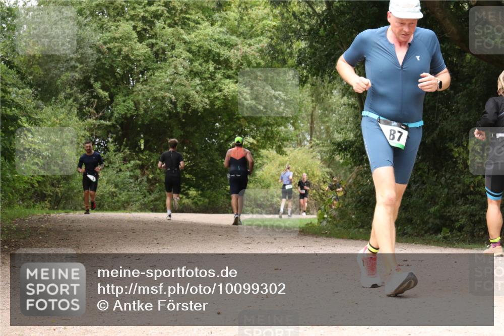 30.08.2026 - Elbe Triathlon Hamburg Antke Förster http://msf.ph/oto/10099302 30.08.2026 10:56:36 Laufen 87 meine-sportfotos.de