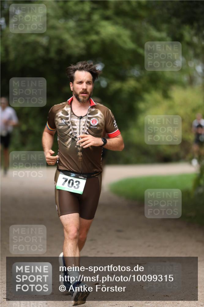 30.08.2026 - Elbe Triathlon Hamburg Antke Förster http://msf.ph/oto/10099315 30.08.2026 10:52:57 Laufen 703 meine-sportfotos.de