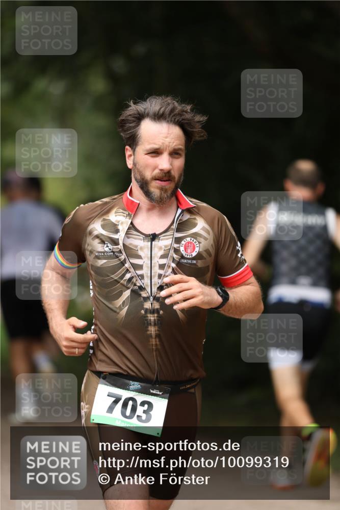 30.08.2026 - Elbe Triathlon Hamburg Antke Förster http://msf.ph/oto/10099319 30.08.2026 10:52:58 Laufen 703, 1910 meine-sportfotos.de