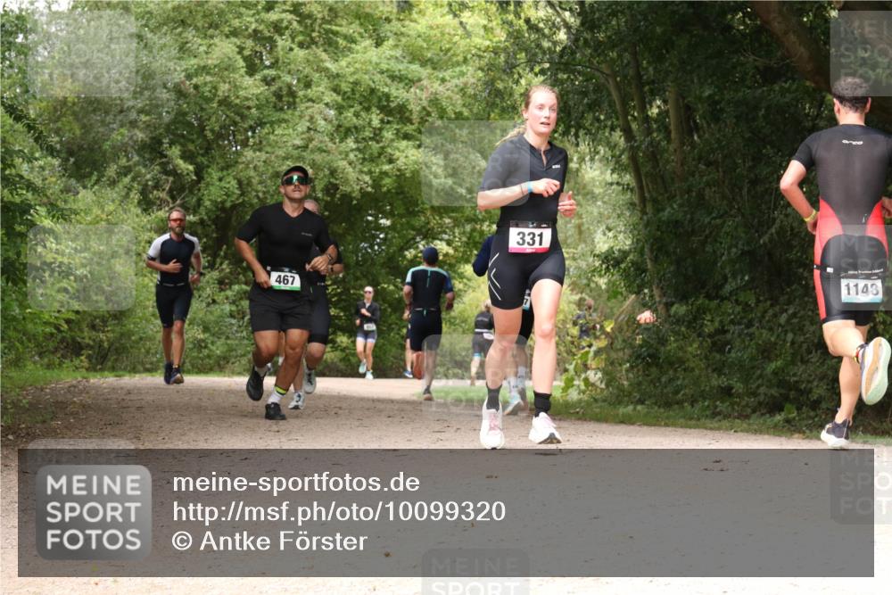 30.08.2026 - Elbe Triathlon Hamburg Antke Förster http://msf.ph/oto/10099320 30.08.2026 10:56:51 Laufen 467, 331, 1148 meine-sportfotos.de