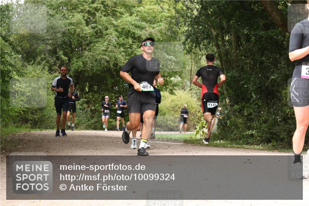 30.08.2026 - Elbe Triathlon Hamburg Antke Förster http://msf.ph/oto/10099324 30.08.2026 10:56:53 Laufen 467, 114 meine-sportfotos.de