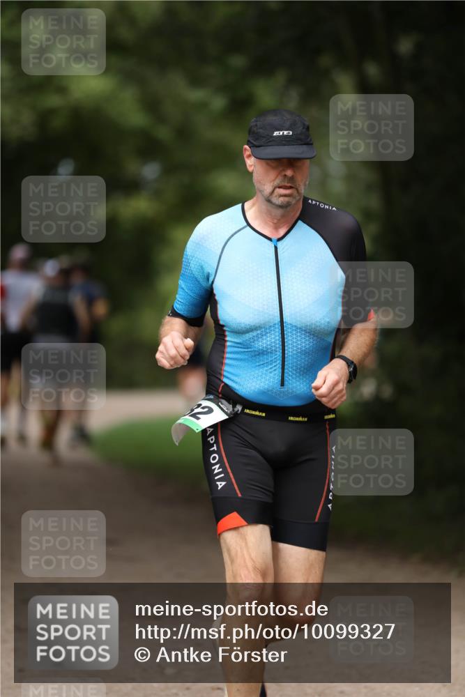 30.08.2026 - Elbe Triathlon Hamburg Antke Förster http://msf.ph/oto/10099327 30.08.2026 10:53:04 Laufen  meine-sportfotos.de