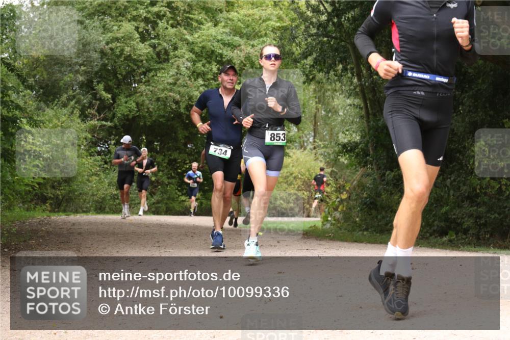 30.08.2026 - Elbe Triathlon Hamburg Antke Förster http://msf.ph/oto/10099336 30.08.2026 10:57:02 Laufen 734, 853, 120 meine-sportfotos.de