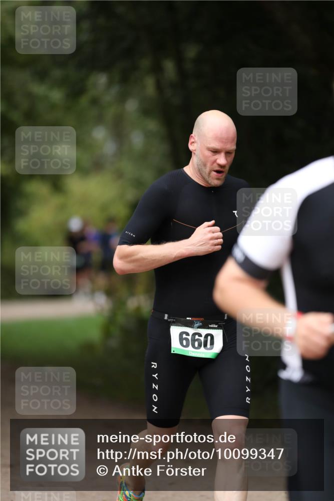 30.08.2026 - Elbe Triathlon Hamburg Antke Förster http://msf.ph/oto/10099347 30.08.2026 10:53:15 Laufen 660 meine-sportfotos.de