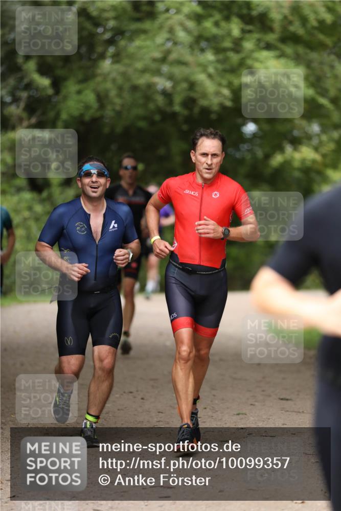 30.08.2026 - Elbe Triathlon Hamburg Antke Förster http://msf.ph/oto/10099357 30.08.2026 10:53:21 Laufen  meine-sportfotos.de