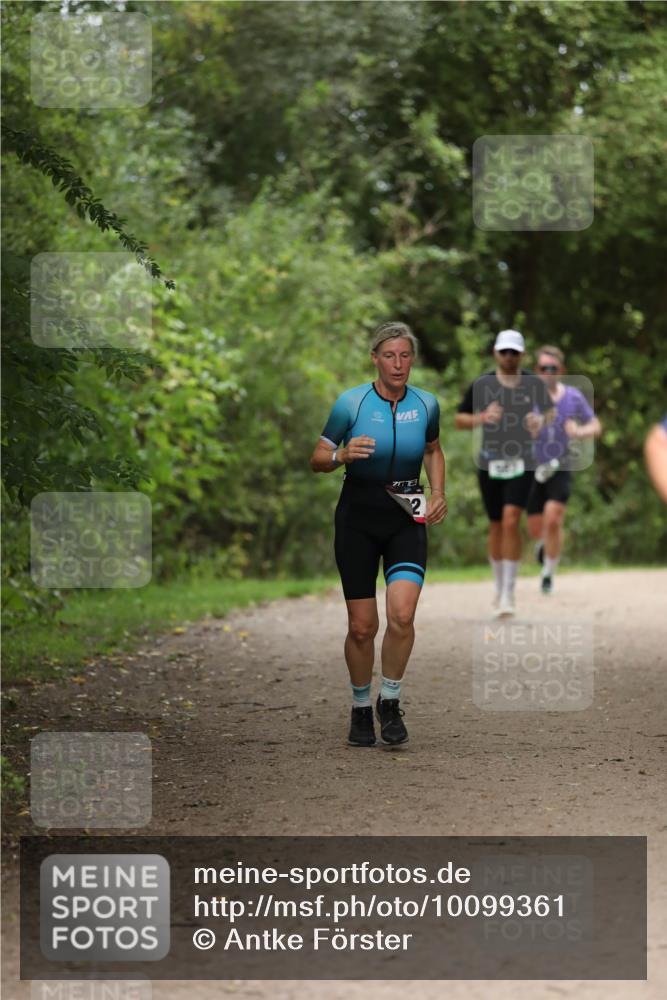 30.08.2026 - Elbe Triathlon Hamburg Antke Förster http://msf.ph/oto/10099361 30.08.2026 10:53:22 Laufen 2 meine-sportfotos.de