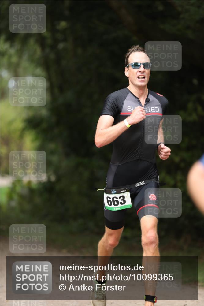 30.08.2026 - Elbe Triathlon Hamburg Antke Förster http://msf.ph/oto/10099365 30.08.2026 10:53:24 Laufen 663 meine-sportfotos.de