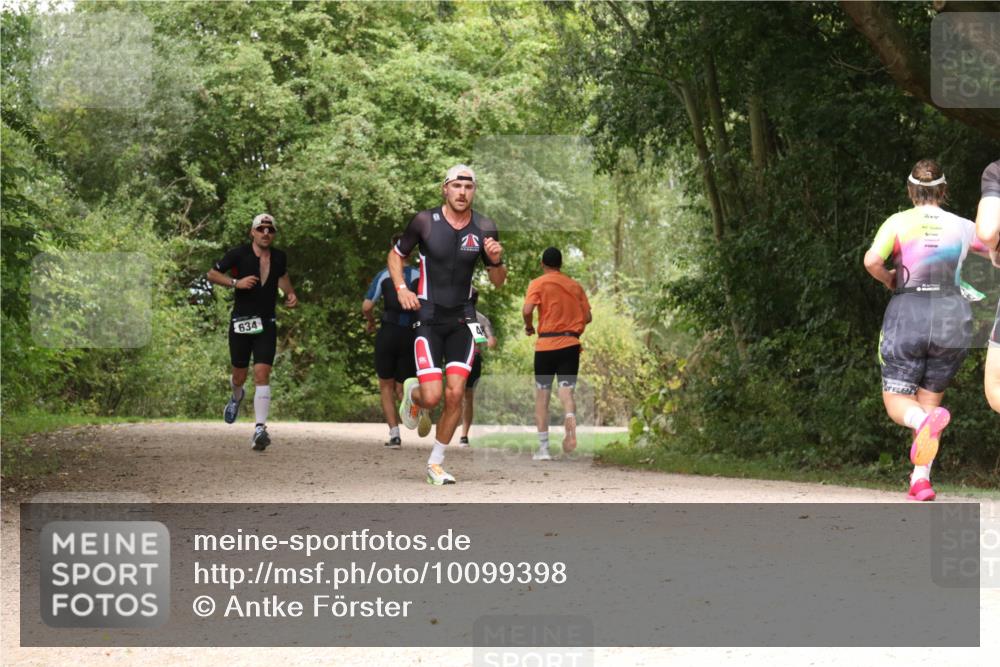 30.08.2026 - Elbe Triathlon Hamburg Antke Förster http://msf.ph/oto/10099398 30.08.2026 10:57:38 Laufen 634 meine-sportfotos.de