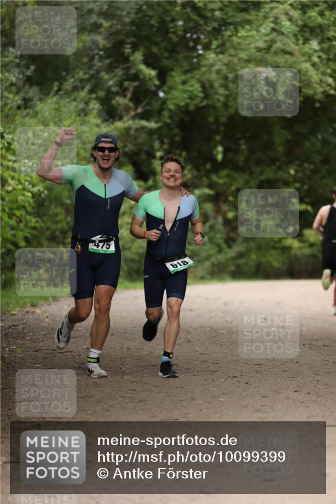 30.08.2026 - Elbe Triathlon Hamburg Antke Förster http://msf.ph/oto/10099399 30.08.2026 10:53:47 Laufen 475, 618 meine-sportfotos.de