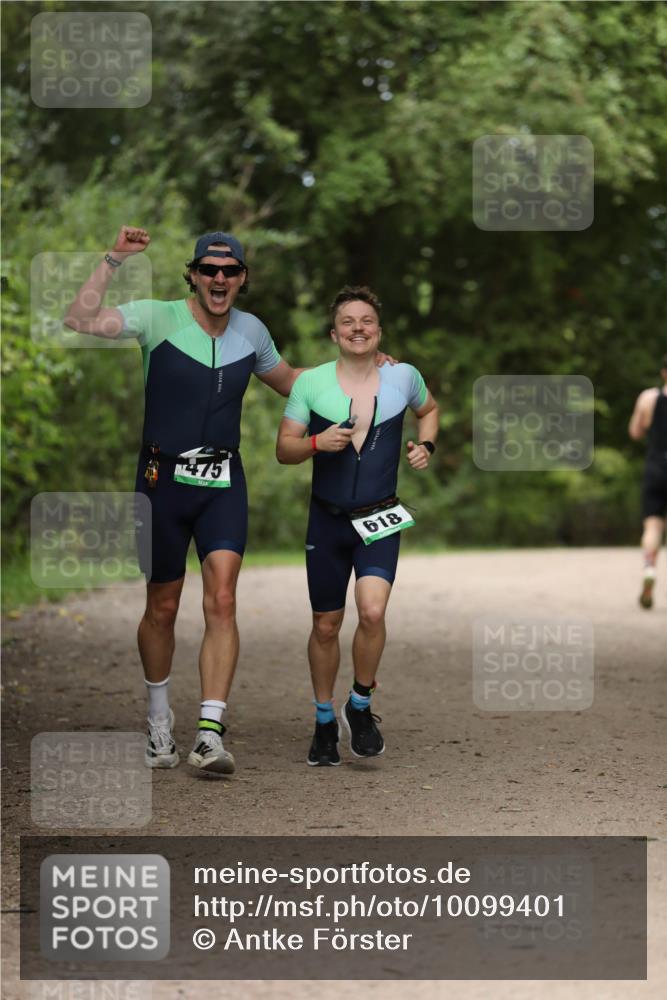 30.08.2026 - Elbe Triathlon Hamburg Antke Förster http://msf.ph/oto/10099401 30.08.2026 10:53:48 Laufen 475, 618 meine-sportfotos.de