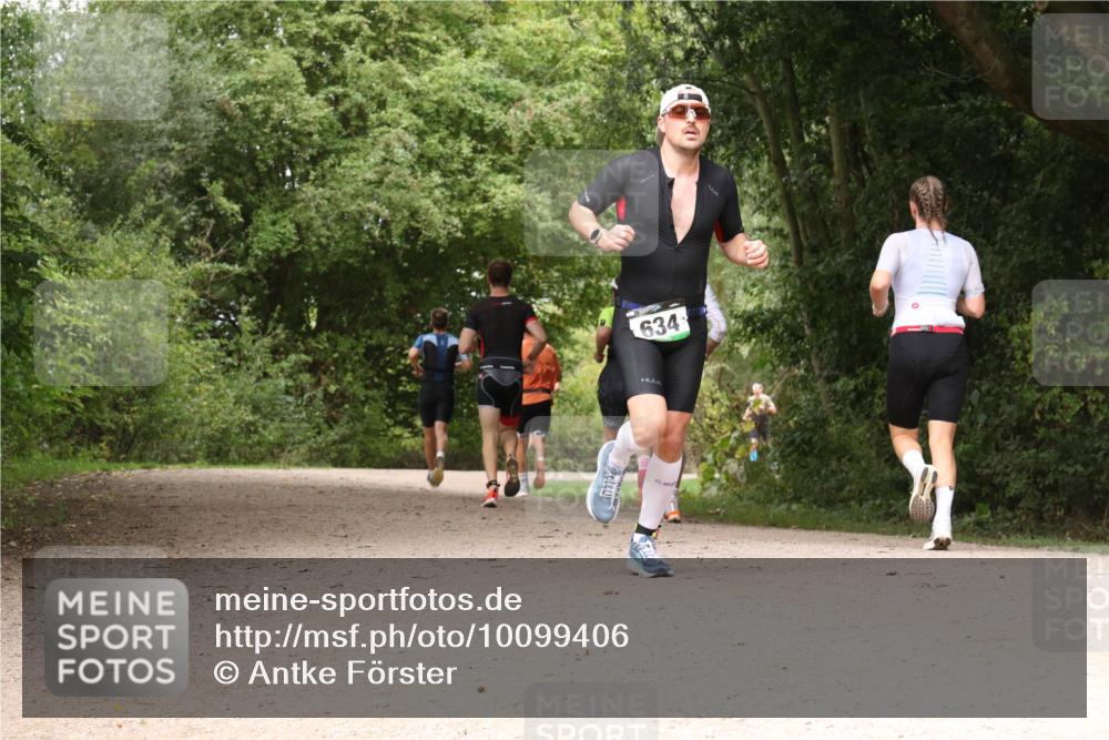 30.08.2026 - Elbe Triathlon Hamburg Antke Förster http://msf.ph/oto/10099406 30.08.2026 10:57:41 Laufen 634 meine-sportfotos.de