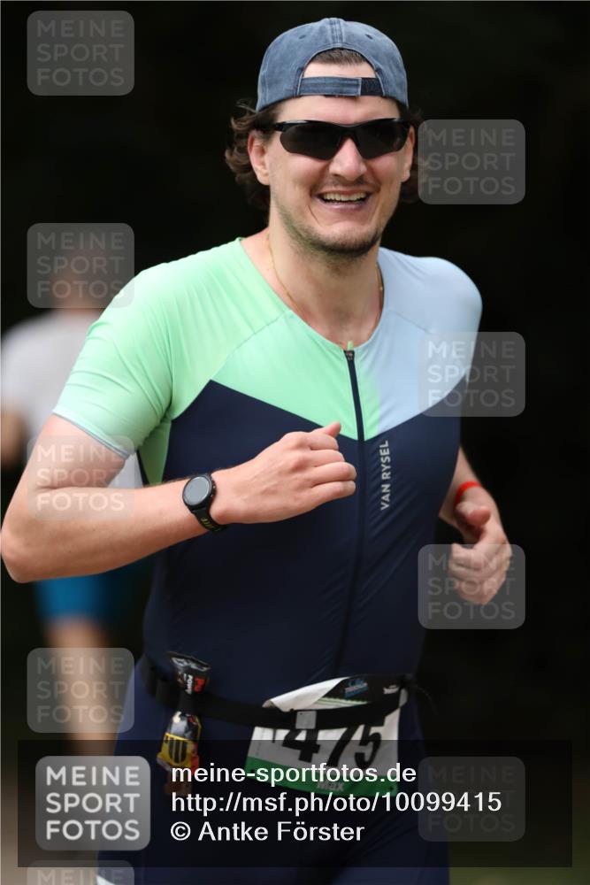 30.08.2026 - Elbe Triathlon Hamburg Antke Förster http://msf.ph/oto/10099415 30.08.2026 10:53:52 Laufen 475 meine-sportfotos.de