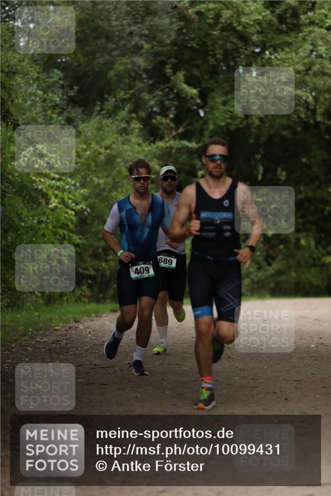 30.08.2026 - Elbe Triathlon Hamburg Antke Förster http://msf.ph/oto/10099431 30.08.2026 10:54:14 Laufen 689, 409 meine-sportfotos.de