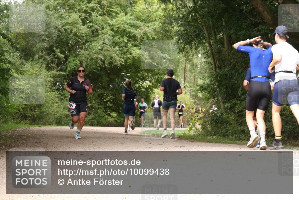 30.08.2026 - Elbe Triathlon Hamburg Antke Förster http://msf.ph/oto/10099438 30.08.2026 10:58:18 Laufen 391 meine-sportfotos.de