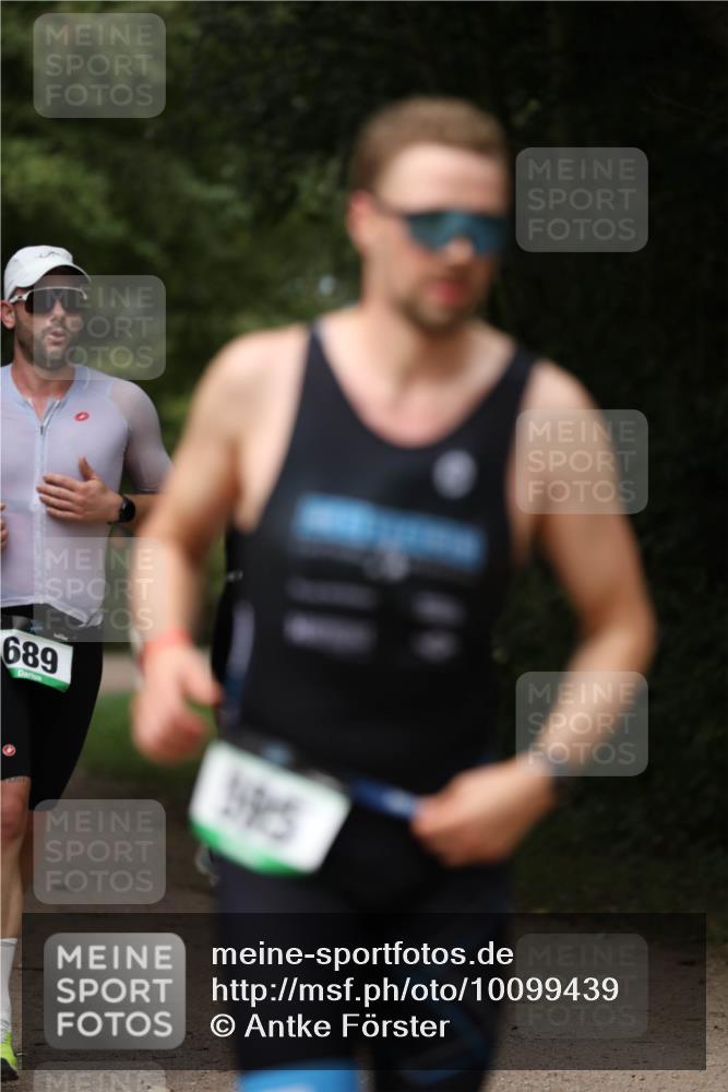 30.08.2026 - Elbe Triathlon Hamburg Antke Förster http://msf.ph/oto/10099439 30.08.2026 10:54:17 Laufen 689, 14915 meine-sportfotos.de