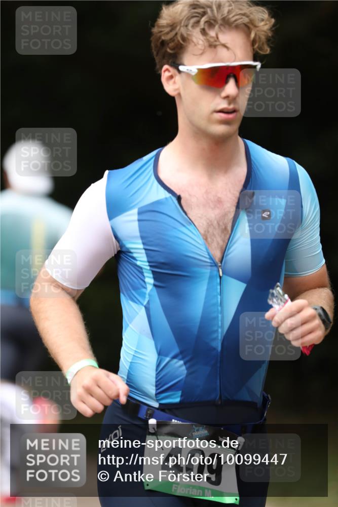 30.08.2026 - Elbe Triathlon Hamburg Antke Förster http://msf.ph/oto/10099447 30.08.2026 10:54:20 Laufen 409 meine-sportfotos.de
