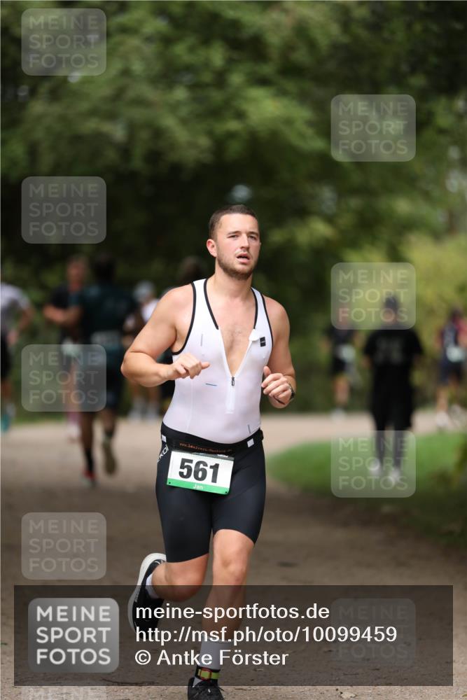 30.08.2026 - Elbe Triathlon Hamburg Antke Förster http://msf.ph/oto/10099459 30.08.2026 10:54:36 Laufen 561 meine-sportfotos.de