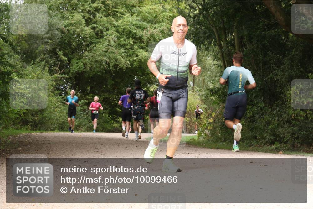 30.08.2026 - Elbe Triathlon Hamburg Antke Förster http://msf.ph/oto/10099466 30.08.2026 10:58:37 Laufen 83 meine-sportfotos.de