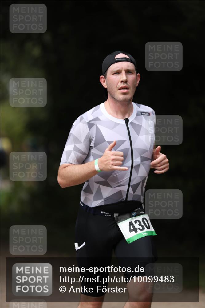 30.08.2026 - Elbe Triathlon Hamburg Antke Förster http://msf.ph/oto/10099483 30.08.2026 10:54:45 Laufen 430 meine-sportfotos.de
