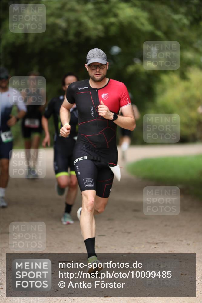 30.08.2026 - Elbe Triathlon Hamburg Antke Förster http://msf.ph/oto/10099485 30.08.2026 10:54:46 Laufen  meine-sportfotos.de