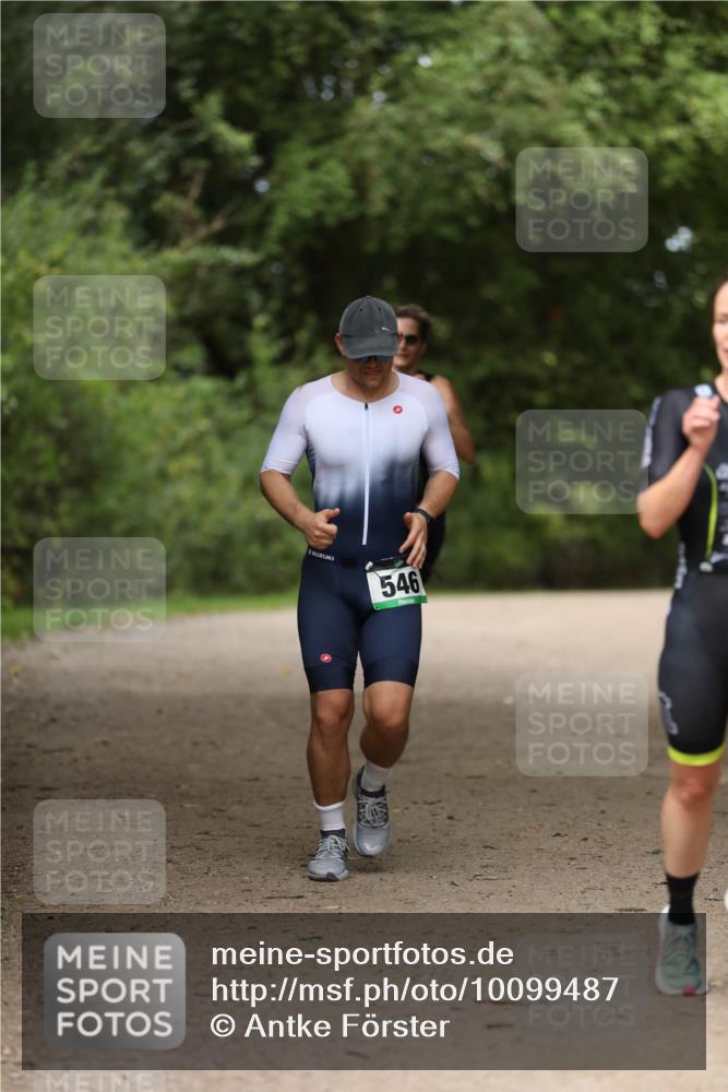 30.08.2026 - Elbe Triathlon Hamburg Antke Förster http://msf.ph/oto/10099487 30.08.2026 10:54:47 Laufen 546 meine-sportfotos.de