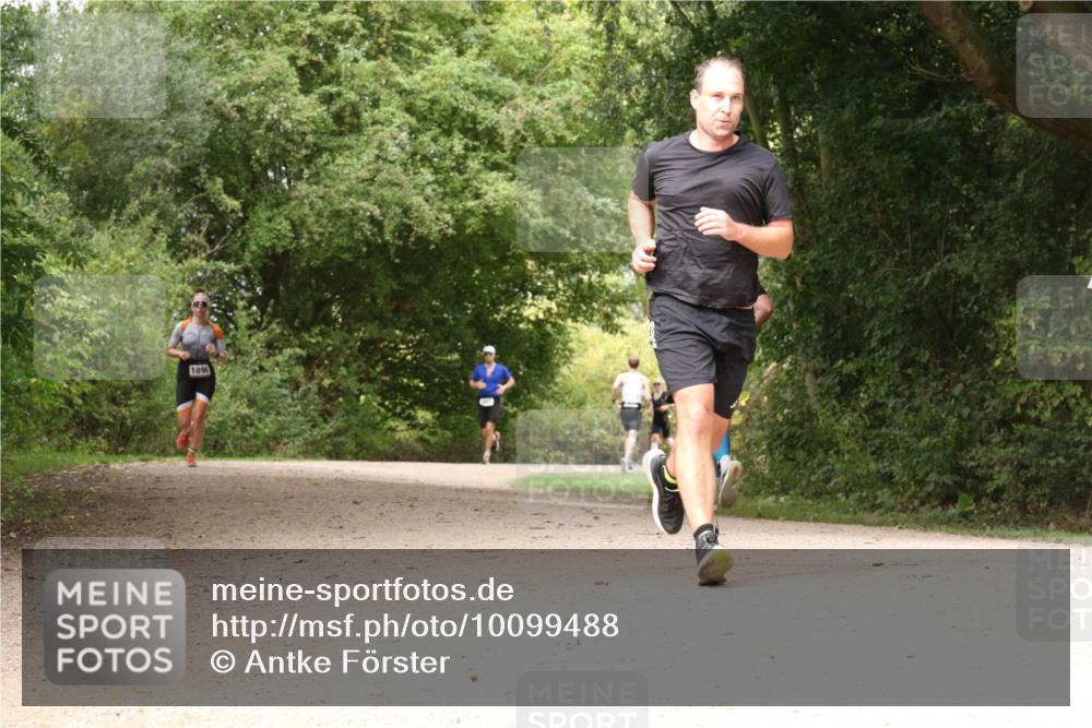 30.08.2026 - Elbe Triathlon Hamburg Antke Förster http://msf.ph/oto/10099488 30.08.2026 10:58:51 Laufen 1896 meine-sportfotos.de