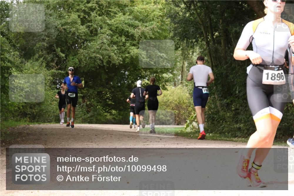 30.08.2026 - Elbe Triathlon Hamburg Antke Förster http://msf.ph/oto/10099498 30.08.2026 10:58:58 Laufen 602, 100, 1896 meine-sportfotos.de
